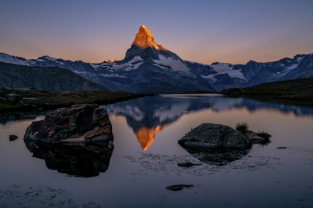 Bild-Nr: 12352202 Sonnenaufgang am Matterhorn Erstellt von: Achim Thomae