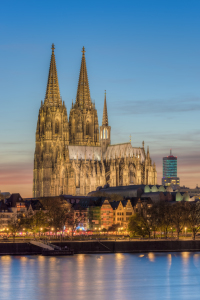 Bild-Nr: 12372555 Kölner Dom am Abend Erstellt von: Michael Valjak