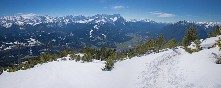 Bild-Nr: 12380629 Garmisch und Zugspitze Winterpanorama Erstellt von: SusaZoom