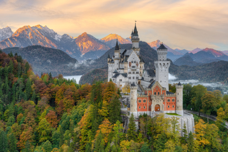 Bild-Nr: 12386186 Das Märchenschloss im Frühherbst Erstellt von: Michael Valjak
