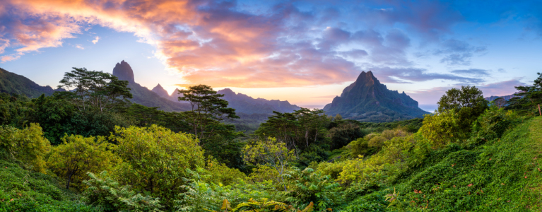 Bild-Nr: 12388378 Sonnenuntergang am Mont Rotui auf Moorea Erstellt von: eyetronic