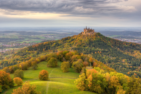 Bild-Nr: 12392865 Goldener Herbst bei der Burg Hohenzollern Erstellt von: Michael Valjak