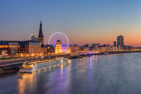 Bild-Nr: 12401381 Düsseldorf Blick zur Altstadt Erstellt von: Michael Valjak