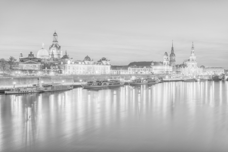 Bild-Nr: 12403326 Dresden Skyline schwarz-weiß Erstellt von: Michael Valjak
