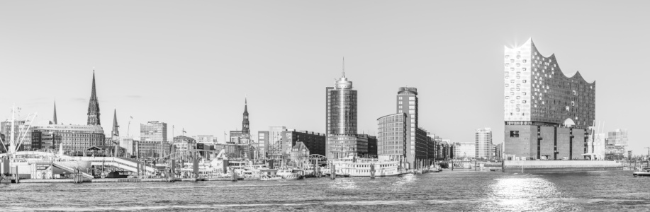 Bild-Nr: 12404656 Hamburg Skyline Erstellt von: Ursula Reins