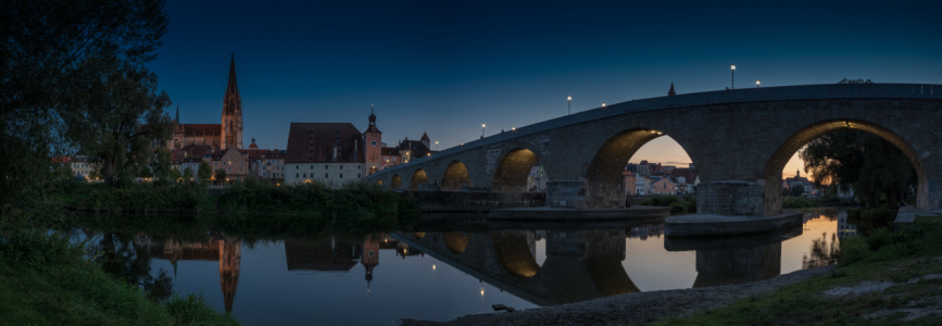 Bild-Nr: 12407168 Regensburg zur Blauen Stunde Erstellt von: Gregor Handy