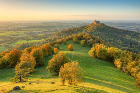 Bild-Nr: 12414185 Blick vom Zeller Horn zur Burg Hohenzollern Erstellt von: Michael Valjak