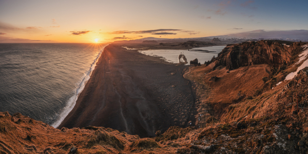Bild-Nr: 12420069 Dyrholaey Halbinsel auf Island zum Sonnenuntergang Erstellt von: Jean Claude Castor