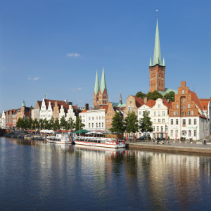 Bild-Nr: 12438541 Stadttrave von Lübeck Erstellt von: KundenNr-360966