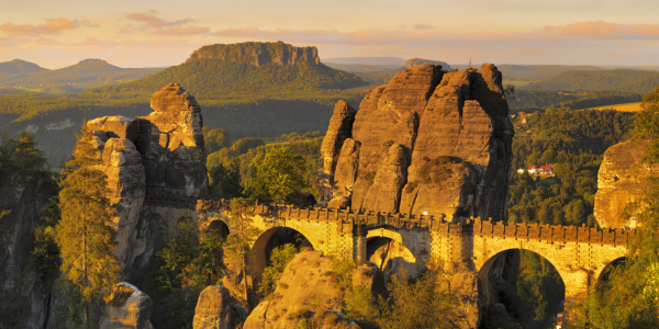 Bild-Nr: 12442098 Sonnenaufgang an der Basteibrücke Erstellt von: KundenNr-360966