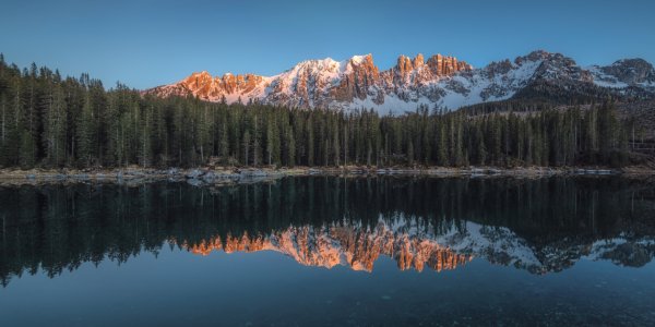 Bild-Nr: 12442420 Dolomiten Karersee mit Alpenglühen Panorama Erstellt von: Jean Claude Castor