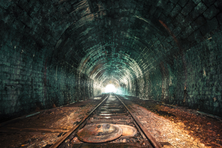 Bild-Nr: 12489590 Der alte Eisenbahntunnel Erstellt von: mindscapephotos