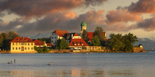 Bild-Nr: 12506575 Wasserburg am Bodensee bei Sonnenuntergang Erstellt von: KundenNr-360966