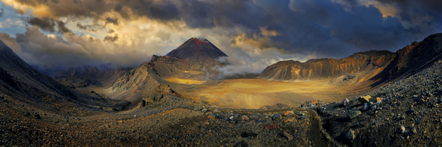 Bild-Nr: 12509036 Tongariro South Crater mit Mount Ngauruhoe  Erstellt von: Michael und Elisabeth Rucker