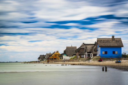 Bild-Nr: 12513389 Blaues Haus am Meer 5 Erstellt von: Armin Redöhl