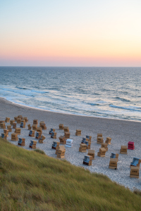 Bild-Nr: 12543241 Sonnenuntergang am Strand auf Sylt Hochkant Erstellt von: Kai-Fischer