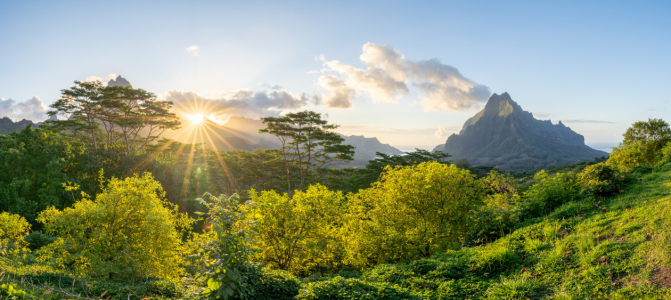 Bild-Nr: 12548651 Sonnenuntergang am Mont Rotui auf Moorea Erstellt von: eyetronic