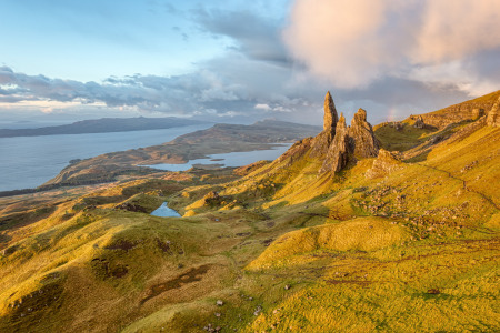 Bild-Nr: 12573627 Old Man of Storr auf der Isle of Skye Schottland Erstellt von: Michael Valjak