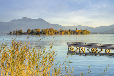 Bild-Nr: 12575819 Chiemsee Blick zur Fraueninsel am Abend Erstellt von: Michael Valjak