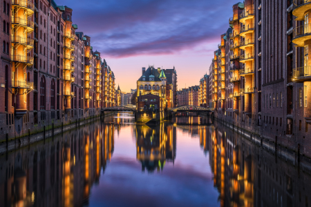 Bild-Nr: 12600080 Sonnenuntergang am Wasserschloss in Hamburg Erstellt von: Mapics