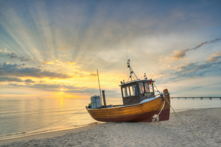 Bild-Nr: 12608316 Fischerboot am Strand auf Usedom Erstellt von: Michael Valjak