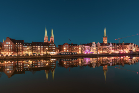 Bild-Nr: 12614529 Lübeck bei Nacht Erstellt von: Ursula Reins