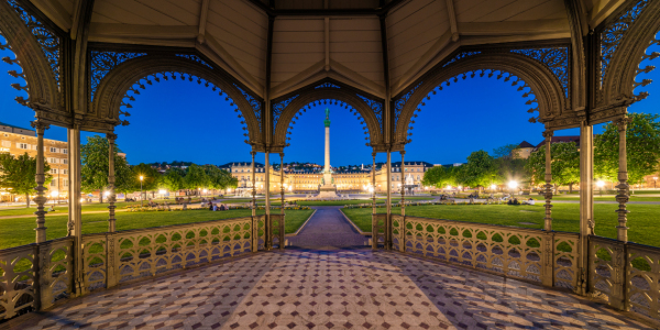 Bild-Nr: 12614966 Panorama Schlossplatz in Stuttgart am Abend Erstellt von: dieterich