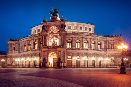 Bild-Nr: 12623277 Semperoper in Dresden am Abend Erstellt von: Martin Wasilewski