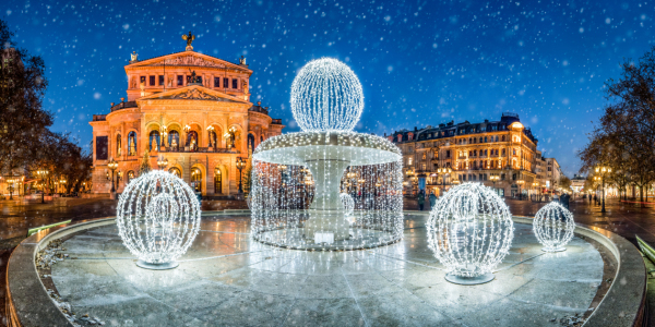 Bild-Nr: 12642777 Opernplatz in Frankfurt zur Weihnachtszeit Erstellt von: eyetronic