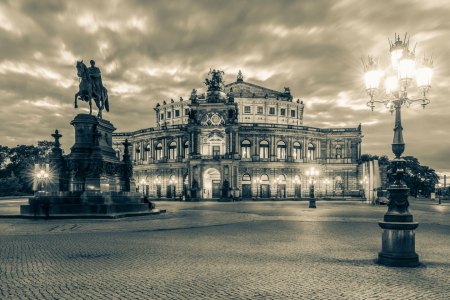 Bild-Nr: 12643034 Semperoper in Dresden bei Nacht Erstellt von: dieterich