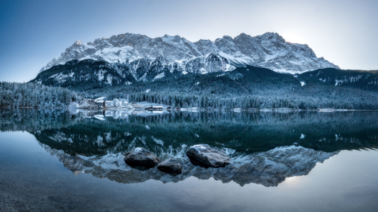 Bild-Nr: 12660429 Eibsee Panorama mit Zugspitze Reflektion Erstellt von: Pahmeier-Photography