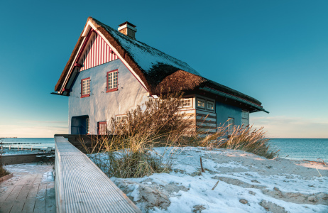 Bild-Nr: 12682968 Das Blaue Haus am Meer Erstellt von: Ursula Reins