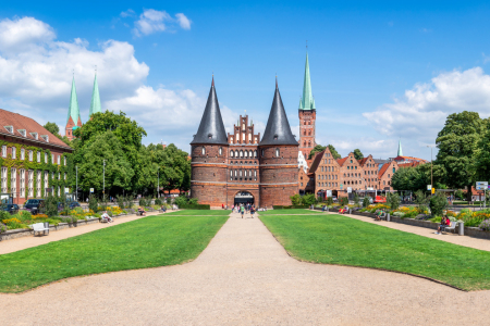 Bild-Nr: 12687402 Holstentor in Lübeck Erstellt von: eyetronic
