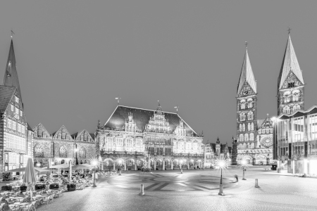 Bild-Nr: 12696662 Rathaus und Dom am Marktplatz in Bremen bei Nacht Erstellt von: dieterich