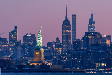 Bild-Nr: 12699334 Statue of Liberty vor der New York Skyline Erstellt von: eyetronic