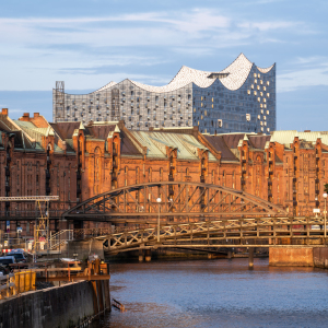 Bild-Nr: 12701503 Speicherstadt mit Elbphilharmonie Hamburg Erstellt von: eyetronic