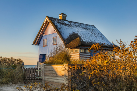 Bild-Nr: 12707740 Das Blaue Haus am Meer Erstellt von: Ursula Reins