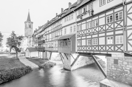 Bild-Nr: 12715524 Krämerbrücke in Erfurt am Abend - Monochrom Erstellt von: dieterich