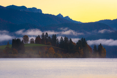 Bild-Nr: 12720345 Walchensee mit Halbinsel Zwergern am Morgen Erstellt von: Martin Wasilewski