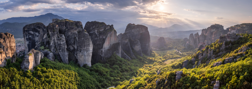 Bild-Nr: 12725166 Meteora Felsen bei Sonnenuntergang Erstellt von: eyetronic