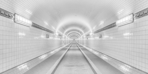 Bild-Nr: 12740821 Alter Elbtunnel in Hamburg Panorama schwarz-weiß Erstellt von: Michael Valjak