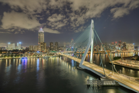 Bild-Nr: 12741493 Rotterdam Erasmusbrücke und Skyline bei Nacht Erstellt von: Michael Valjak