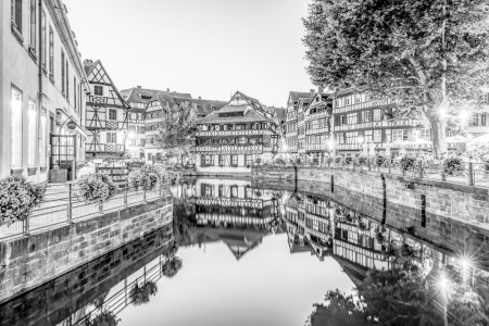 Bild-Nr: 12743682 Petite France in Straßburg am Abend - Schwarzweiss Erstellt von: dieterich