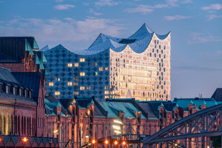 Bild-Nr: 12745148 Elbphilharmonie und Speicherstadt in Hamburg Erstellt von: eyetronic