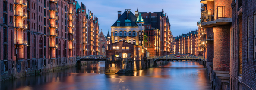 Bild-Nr: 12745793 Hamburg Wasserschloss Panorama am Abend Erstellt von: eyetronic