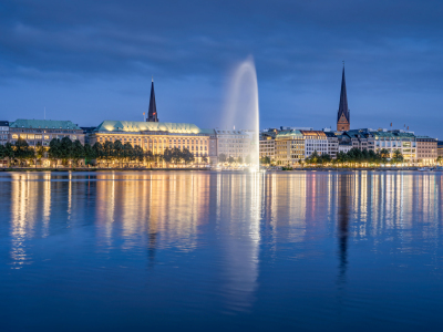 Bild-Nr: 12747864 Binnenalster und Alsterfontäne in Hamburg Erstellt von: eyetronic