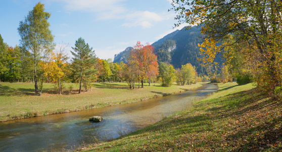 Bild-Nr: 12748138 Die Ammer in Oberammergau Erstellt von: SusaZoom