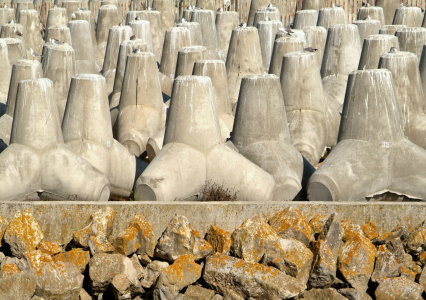 Bild-Nr: 12755683 Wellenbrecher Erstellt von: insideportugal