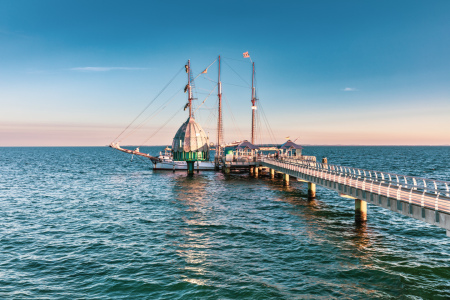 Bild-Nr: 12756112 Loth Lorien an der Seebrücke Grömitz Erstellt von: Ursula Reins