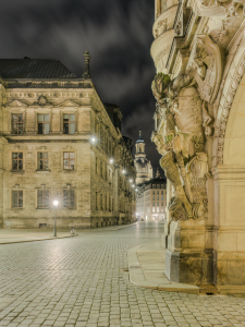 Bild-Nr: 12770563 Augustusstraße in Dresden bei Nacht Erstellt von: Michael Valjak